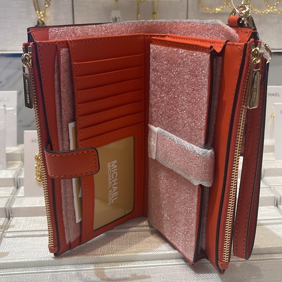 Michael Kors Jet Set Lg Ombré Signature Logo Double Zip Wallet Wristlet
RED - Picture 10 of 16